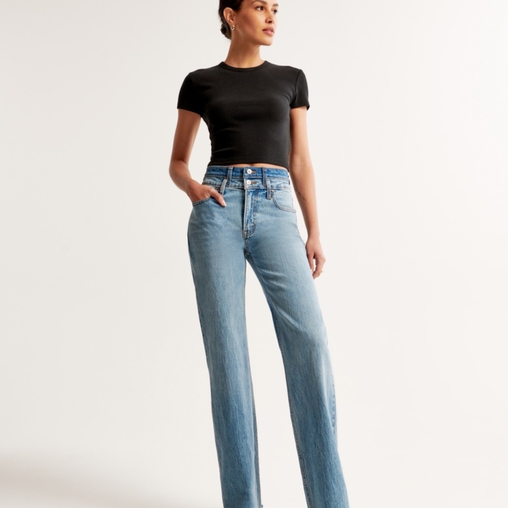 Abercrombie Women's Blue High-Waisted Jeans